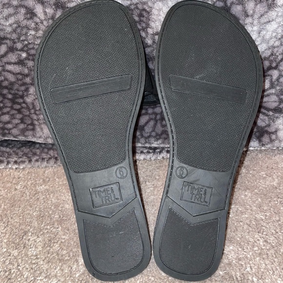 Sandals - Picture 3 of 3